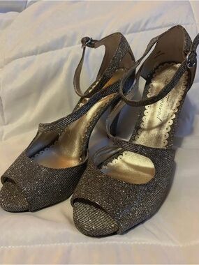 Lulu Townsend Sparkling Women's Peep-Toe Ankle-Strap Heels - Metallic Silver